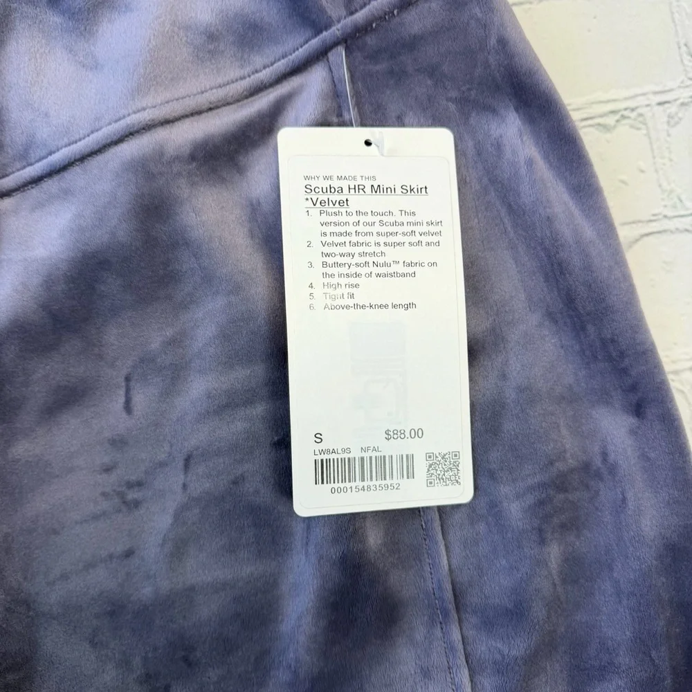 ✅ NWT Lululemon athletica Women's Velvet Blue Mini Skirt size S
